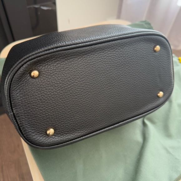 Beautiful Soft Leather Doctor's Style Bag - Picture 2 of 4